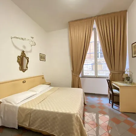Szálloda Piccolo Etruria 2*