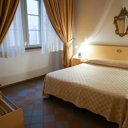 Piccolo Etruria Hotel 2*