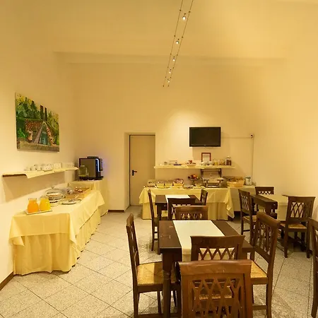 Piccolo Etruria سيينا