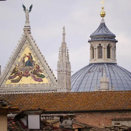 Piccolo Etruria فندق 2*