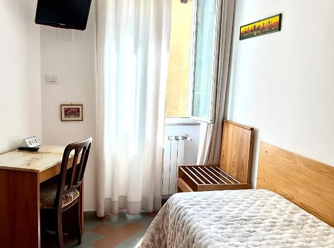 Готель Piccolo Etruria 2*