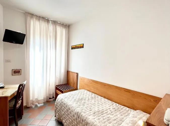 Piccolo Etruria 2* Сиена