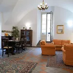 Piccolo Etruria Hotell 2*